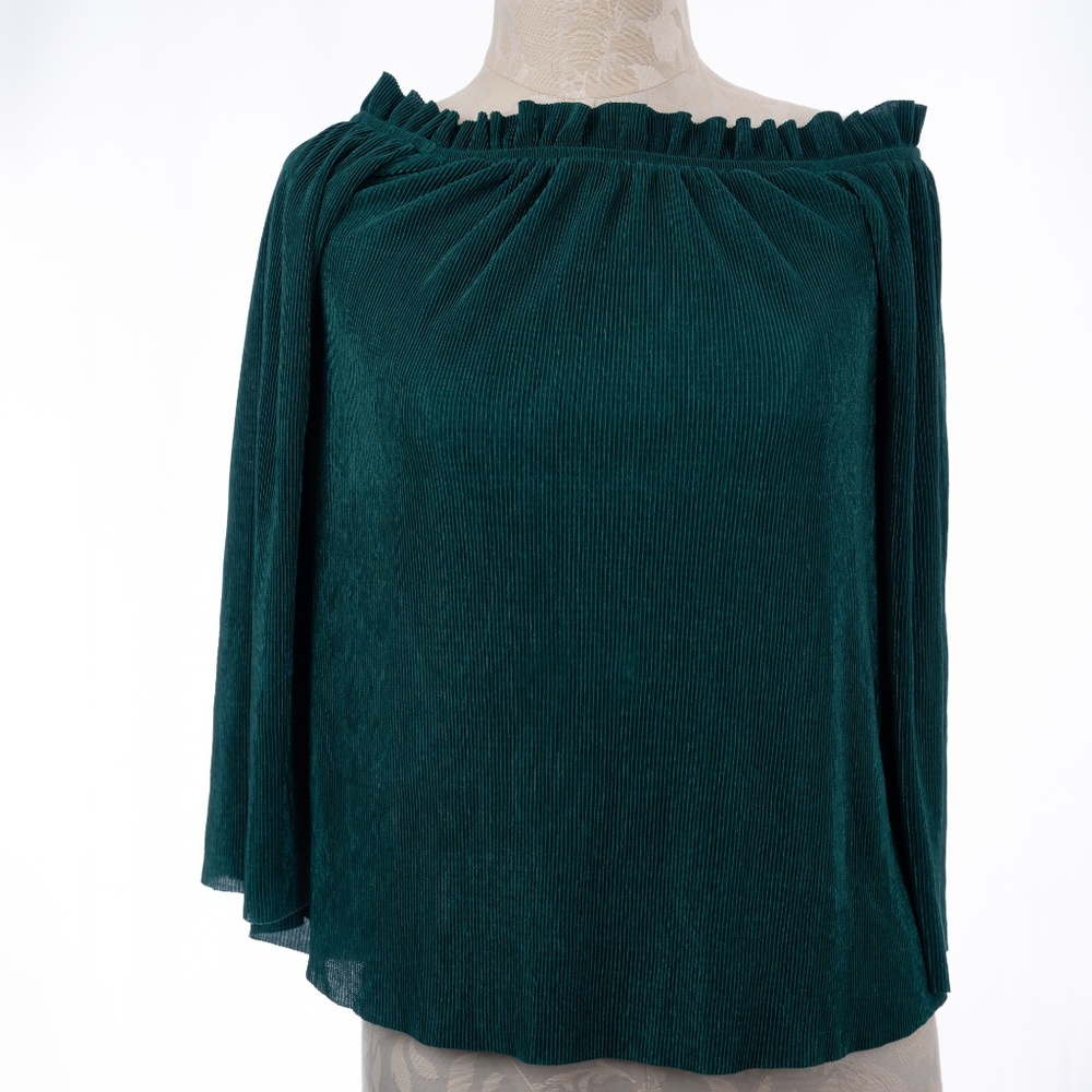 JOA Los Angeles Off the Shoulder Blouse